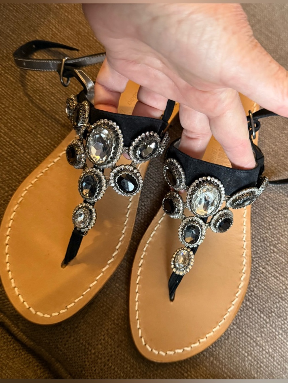 Made in Italy Stabia Embellished Black T-Strap Sandals Leather Suede size 9